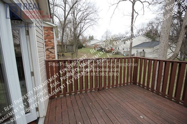 Building Photo - Nice 2 Bedroom single family home only min...