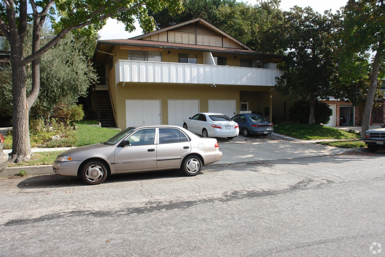Foto del edificio - 3229 Fairesta St