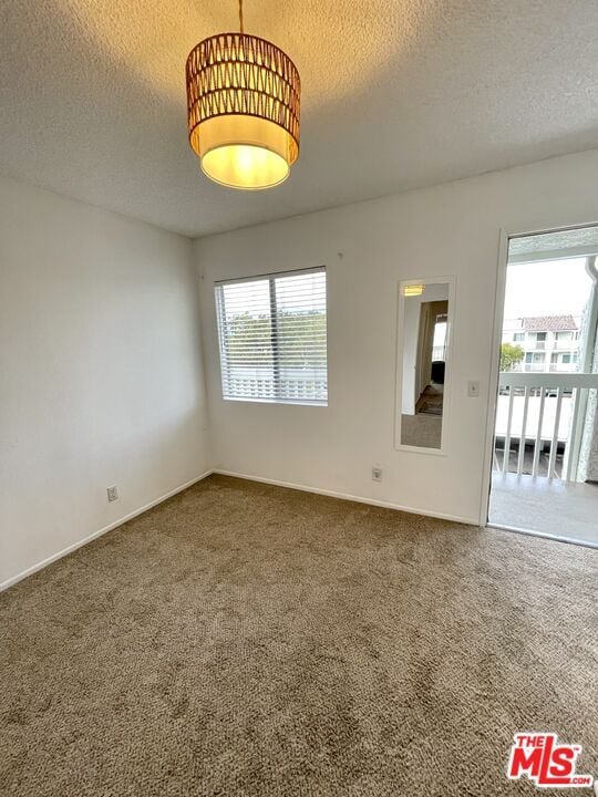 Building Photo - 271 S Ventura Rd