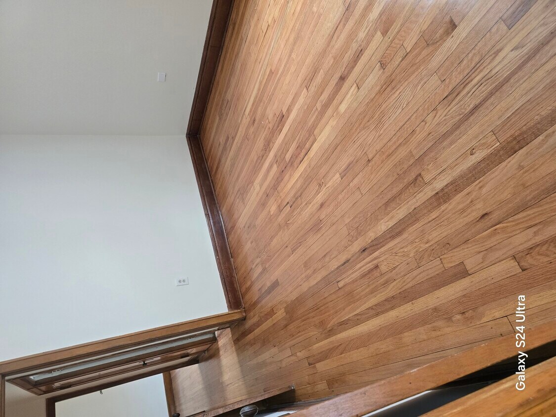 Foto del edificio - 5010 W Henderson St