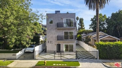 Building Photo - 10828 Hesby St