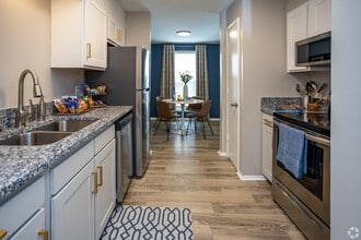 Building Photo - Ivy at West Hills