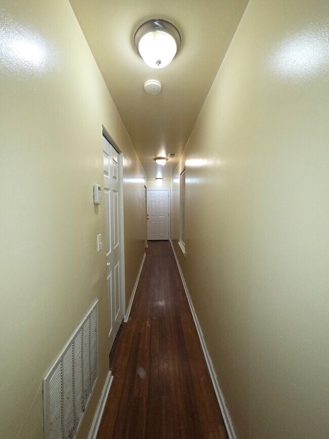 Foto del edificio - 6669 S Michigan Ave