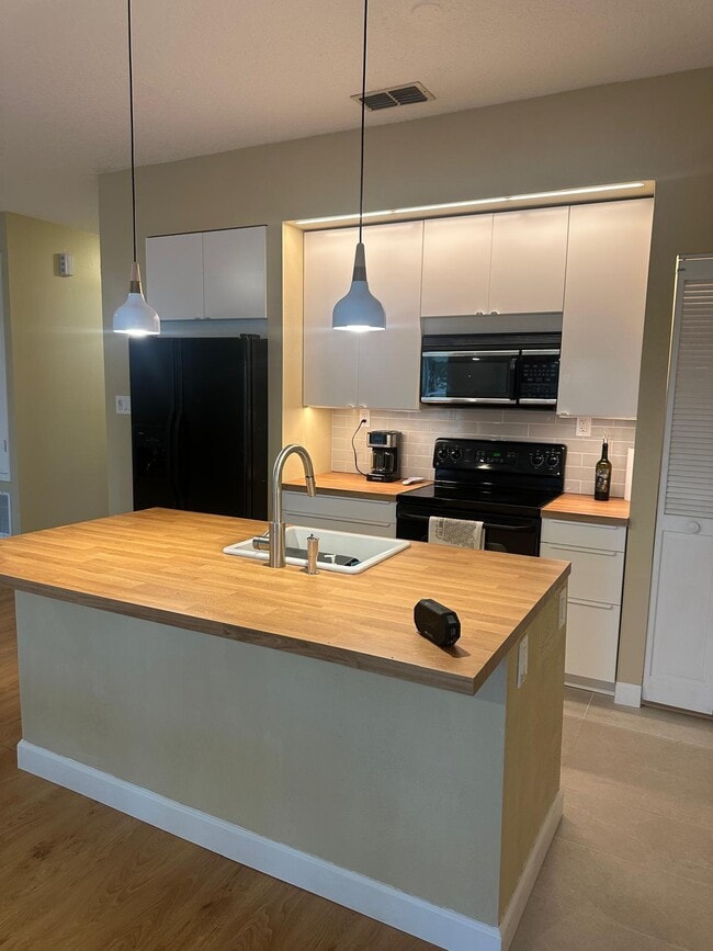Foto del edificio - 11294 Papyrus Ln