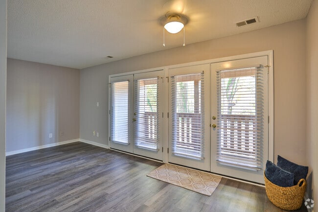 Building Photo - Gardner Ridge Apartment Homes
