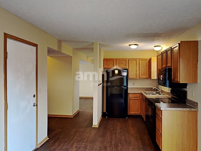 Foto del edificio - 6768 Fallon Ln