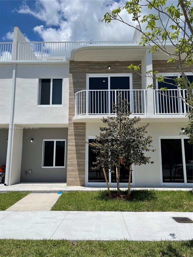 25827 SW 144th Ct, Naranja, FL 33032 Townhome Rentals in Naranja FL