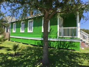 Building Photo - 3828 Avenue M 1/2