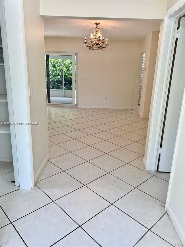 Foto del edificio - 1431 Miller Rd