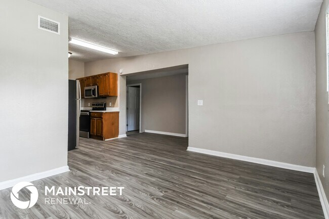 Foto del edificio - 6743 Morgana Rd N