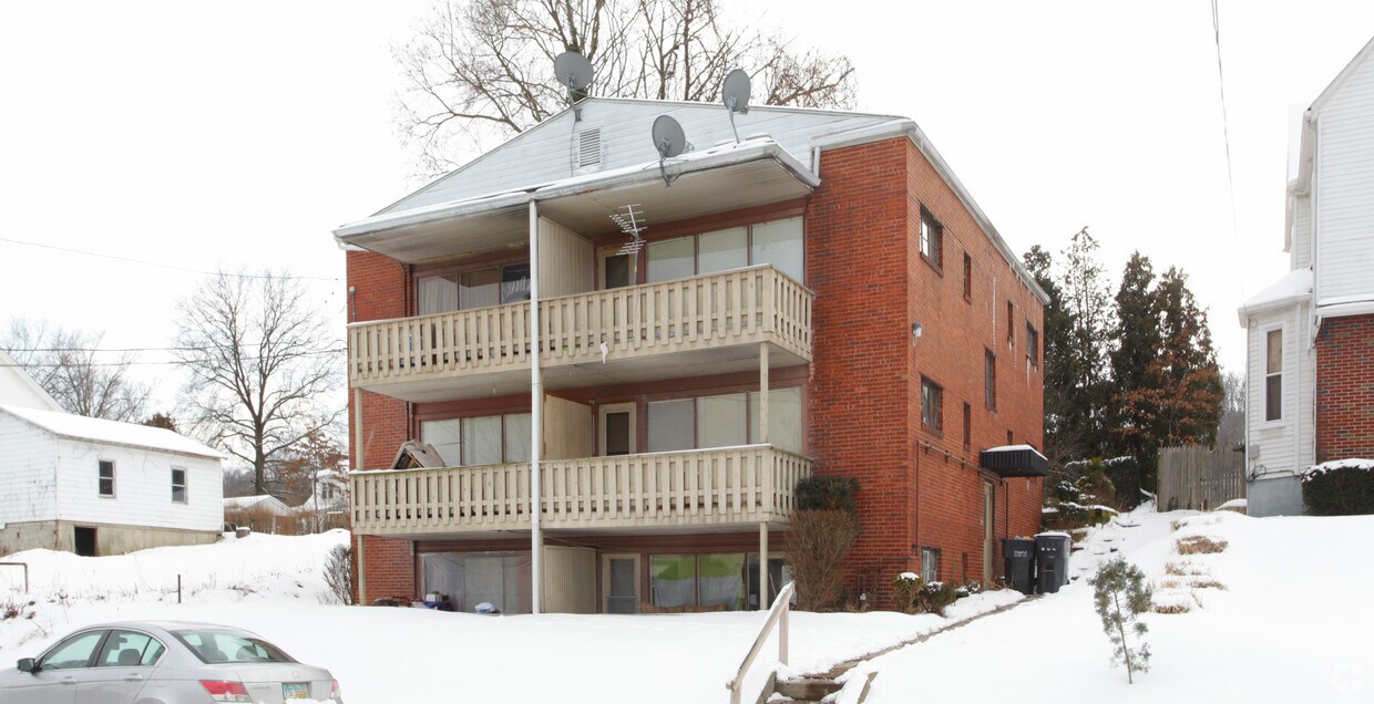 Building Photo - 904 6th Ave