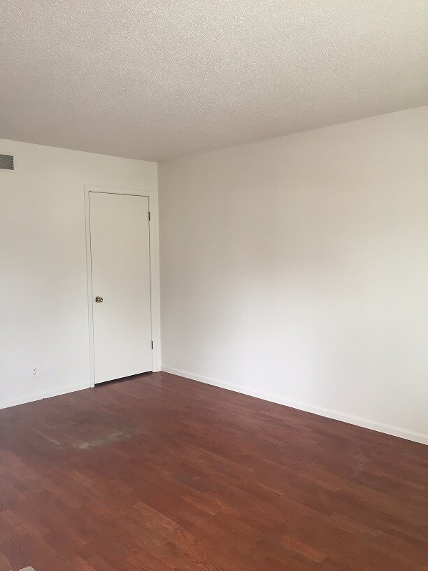 Foto del edificio - 1711 Gleason Ave