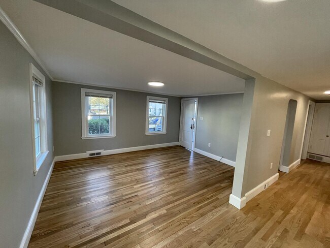 Building Photo - 30 Linden Ave