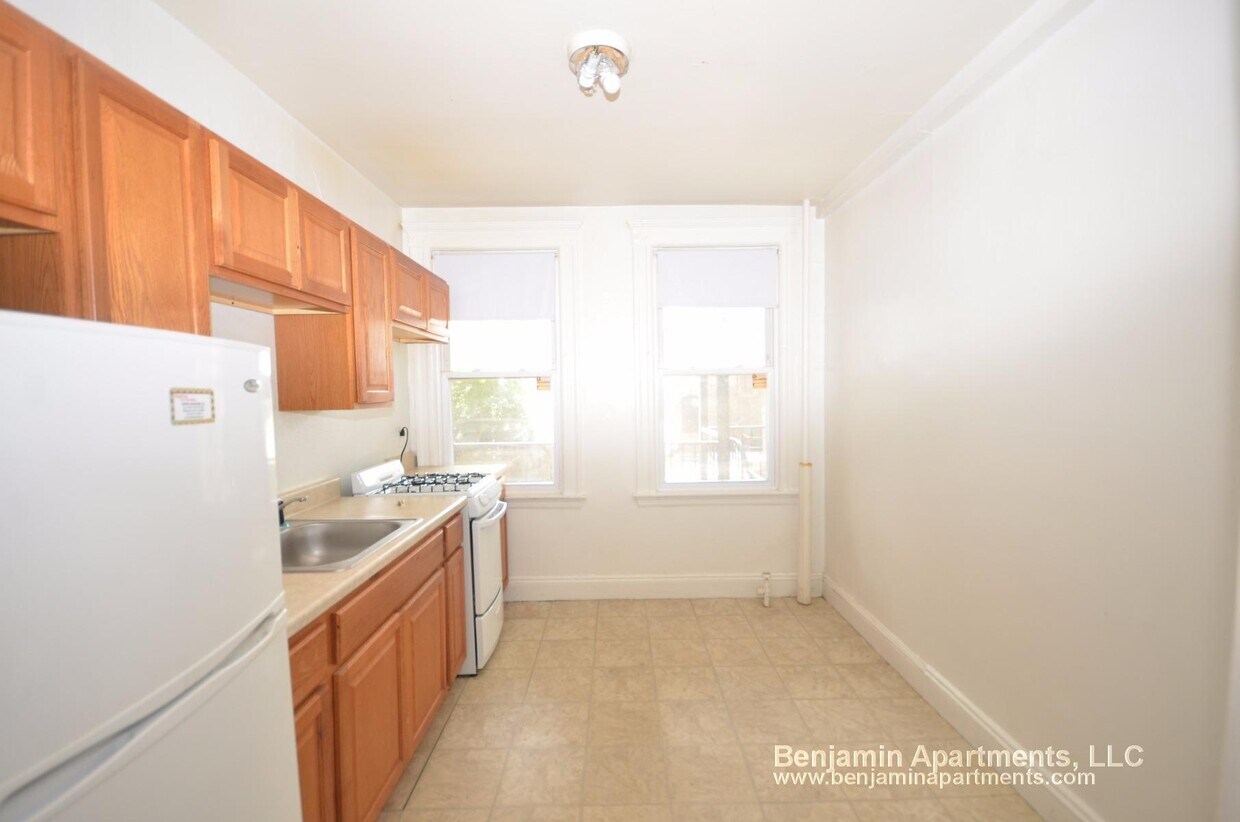Foto principal - 1633 Commonwealth Ave