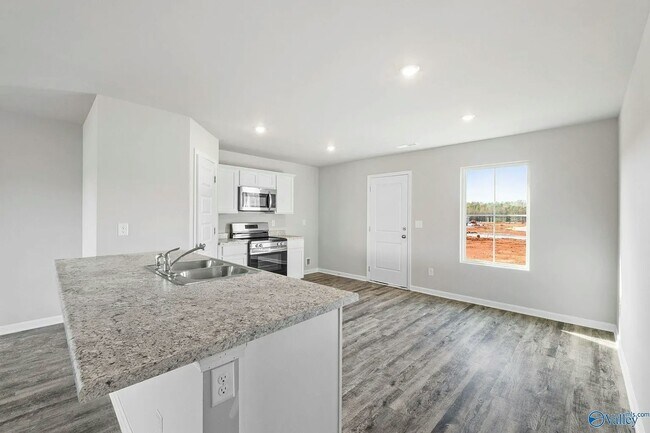 Foto del edificio - 237 Faded Rose Ln