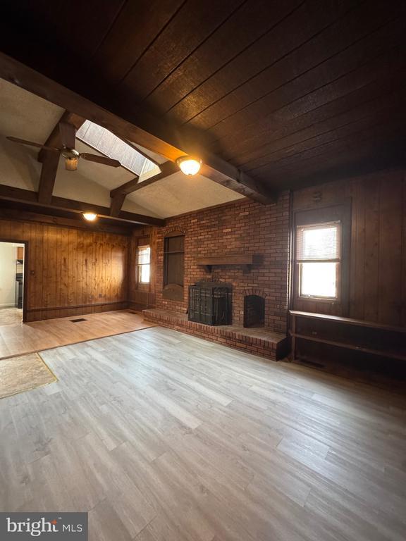 Building Photo - 3601 Oak Rd