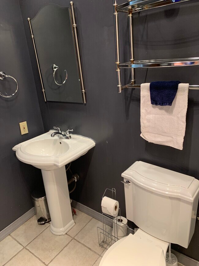 Baño principal 2 - 49 Winged Foot Dr.