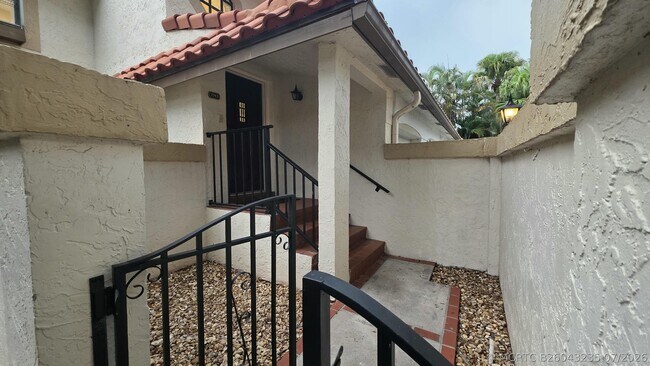 Building Photo - 7743 La Mirada Dr