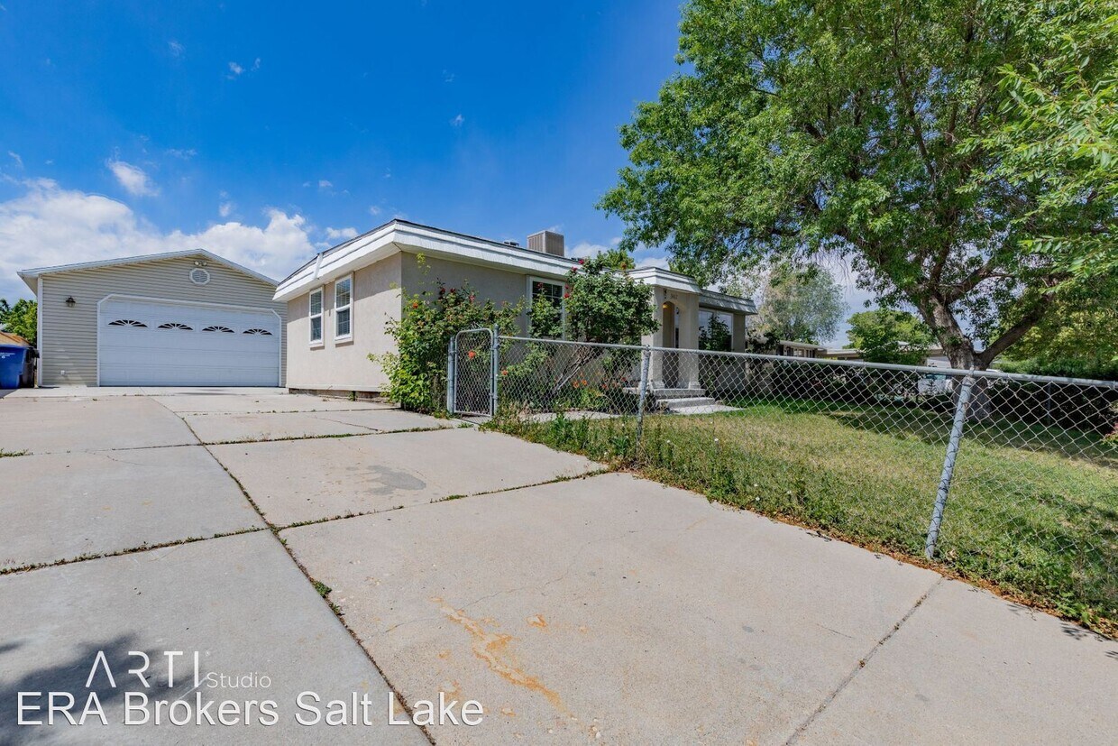 Foto principal - 3467 Valley Heights Dr