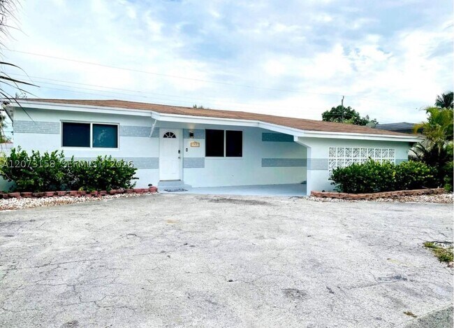 Foto del edificio - 7904 Miramar Blvd