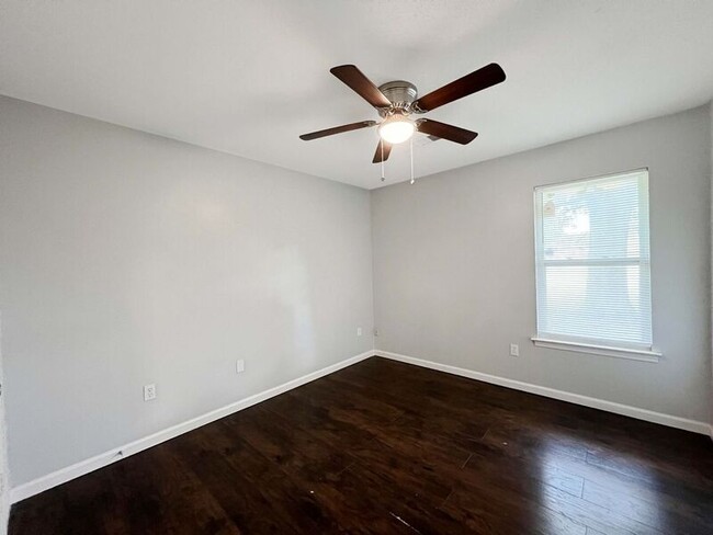 Foto del edificio - 4581 Fontaine Pl