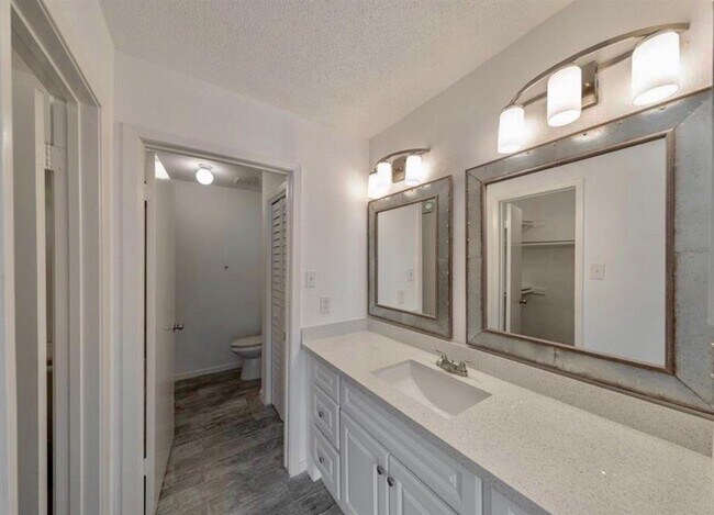 Foto del edificio - 5661 Birchmont Dr