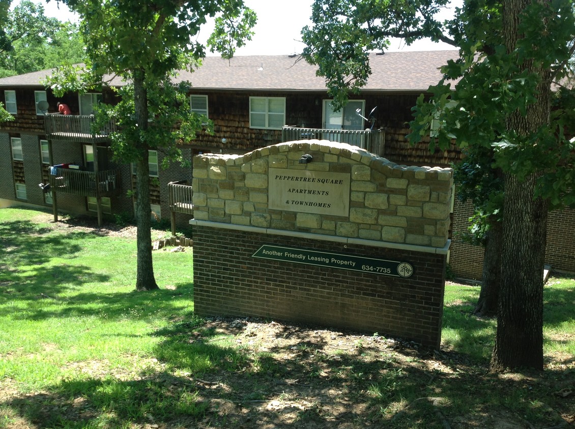 Primary Photo - 2206 Weathered Rock Rd
