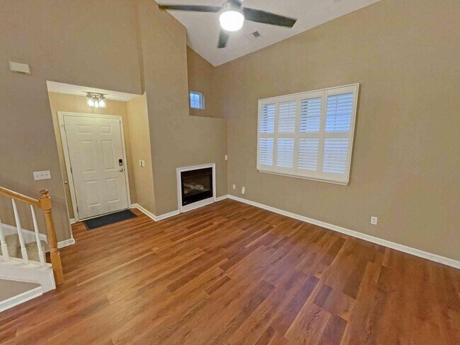 Foto del edificio - 182 Windcroft Ct NW