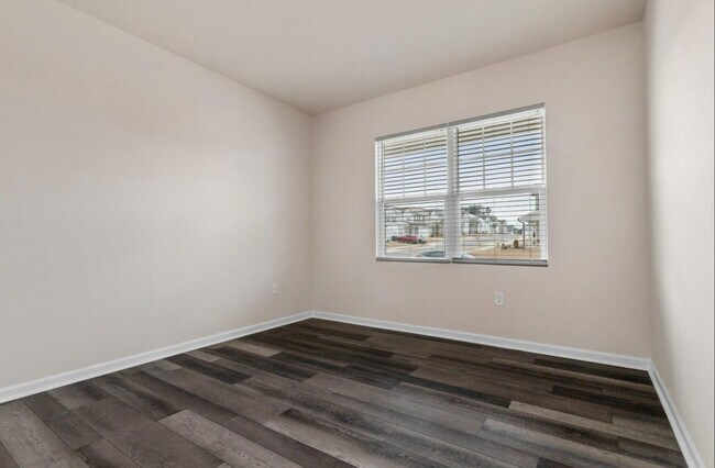 Foto del edificio - 3425 Honey Ivy Ln