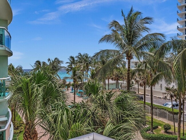 Photo - 3901 S Ocean Dr Apartment