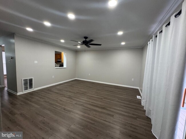 Building Photo - 105 Braeburn Dr