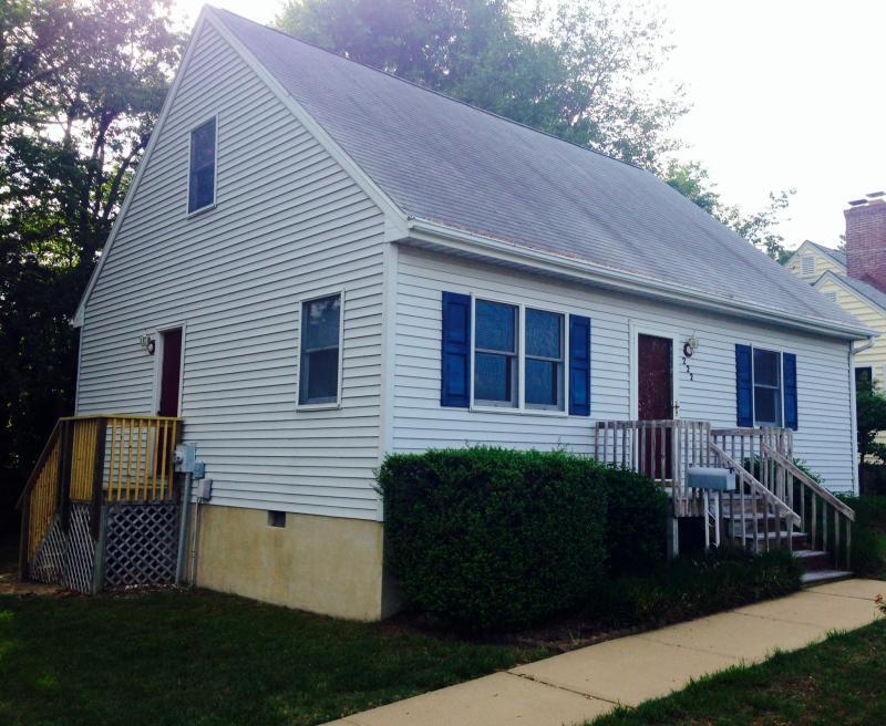 Primary Photo - 222 Long Ave