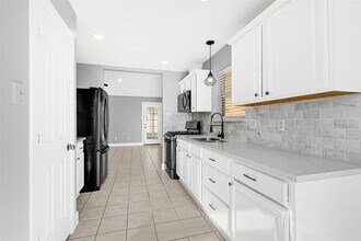 Building Photo - 26214 Cypresswood Dr