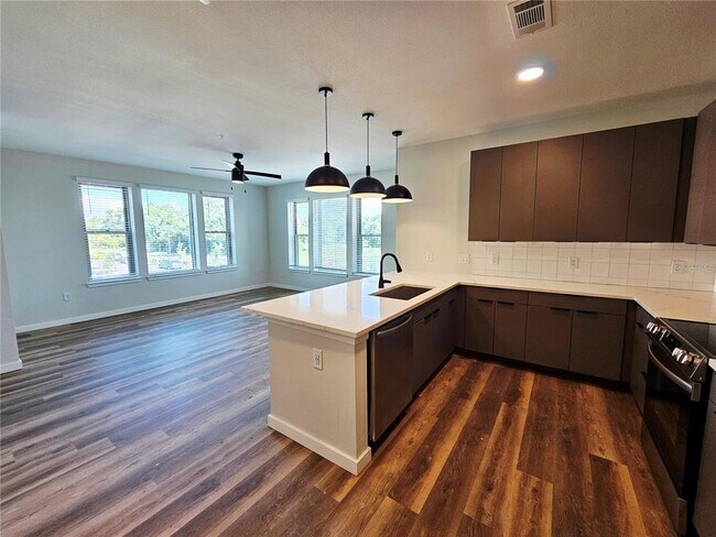 Building Photo - 10215 Estuary Lakes Dr