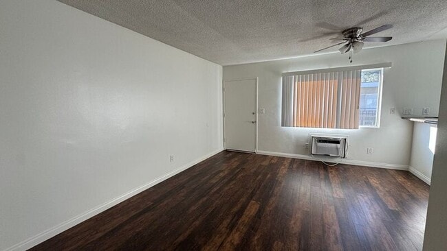 Foto del edificio - 7350 Pickering Ave