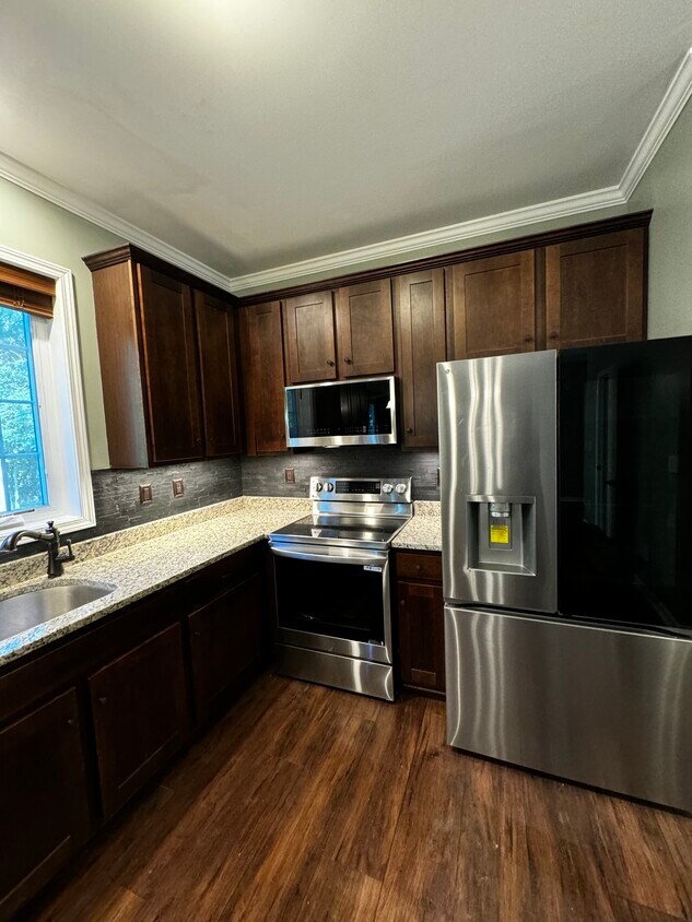 Kitchen - 201 Maple Ave Ext