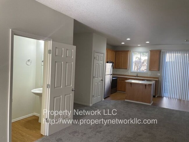 Photo - Gresham Townhouse for Rent