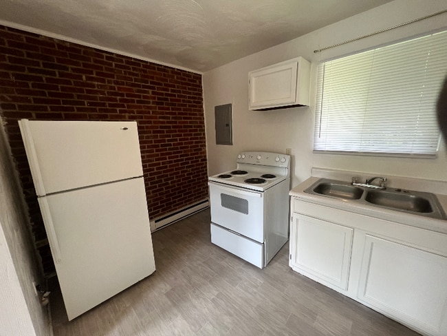 Building Photo - 1416 Moorman Ave NW