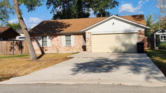 Foto del edificio - 24218 Strong Pine Dr