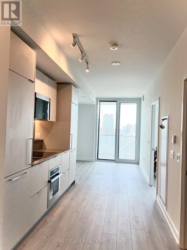 Photo du bâtiment - 1 Fairview Rd E