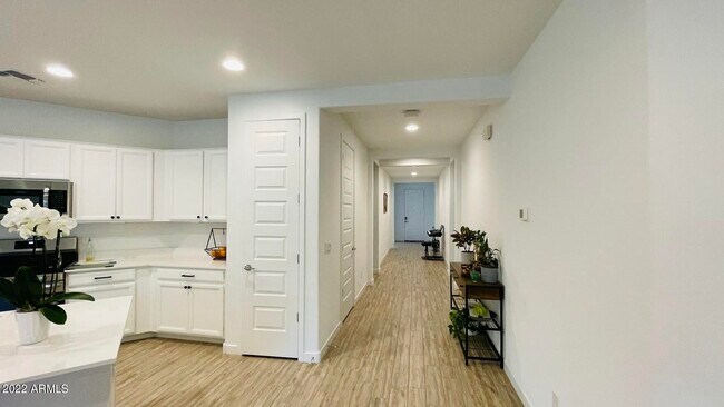 Foto del edificio - 1521 W Carmen St