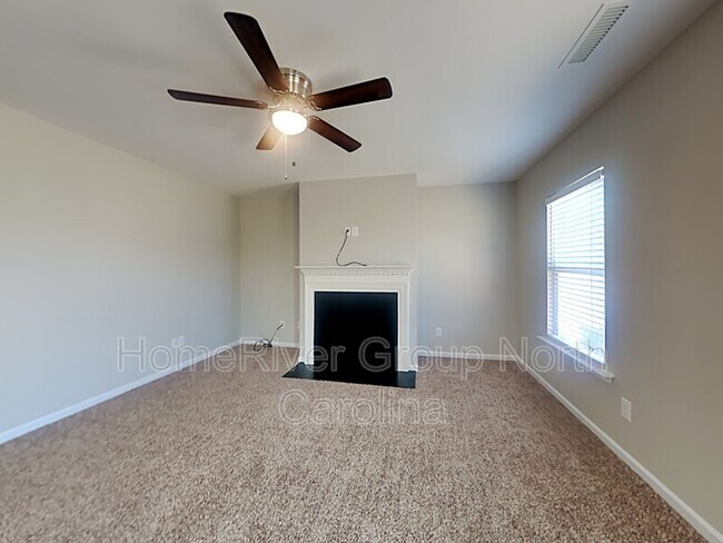Building Photo - 1028 Avondale Dr