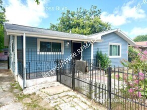 Building Photo - 1820 W Southcross Blvd