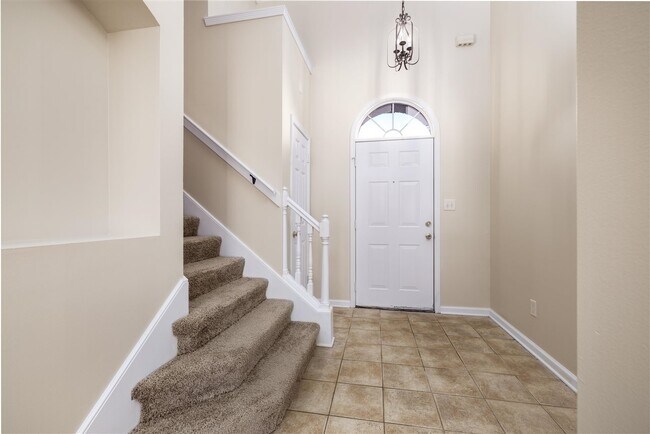 Building Photo - 2130 Berry Garden Cir E