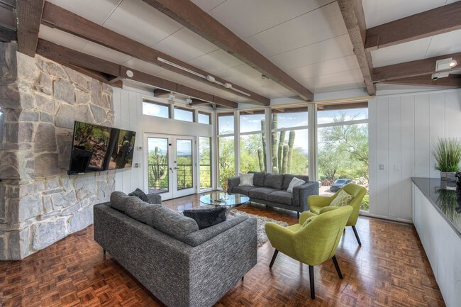 Foto del edificio - 5719 E Starlight Way