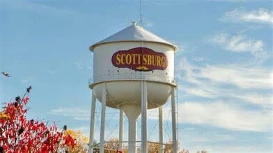 Building Photo - 854 W Lake Road West