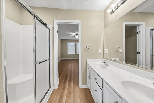 Building Photo - 4704 Courtside Pl
