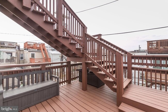 1st level Roof Deck - 924 S Ellwood Ave