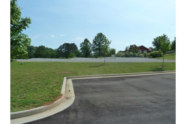  - 1235 New Lake Rd