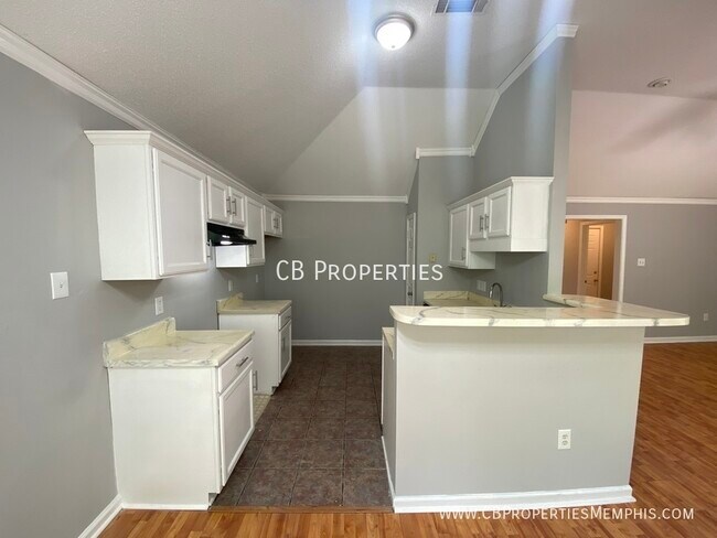 Building Photo - 9992 Woodland Bend Cove